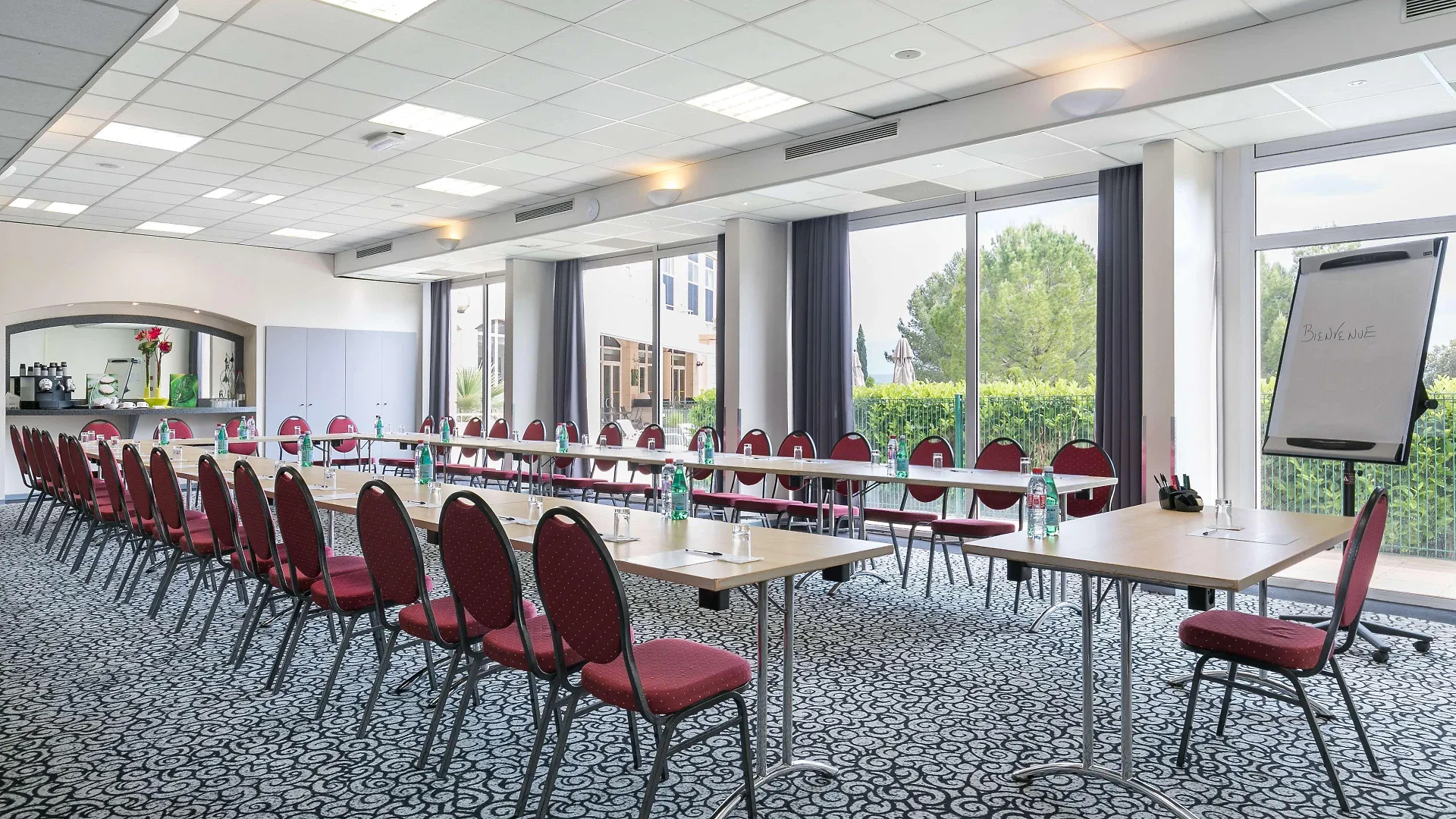 Hotel Birdy By Happyculture Aix-en-Provence 4*,