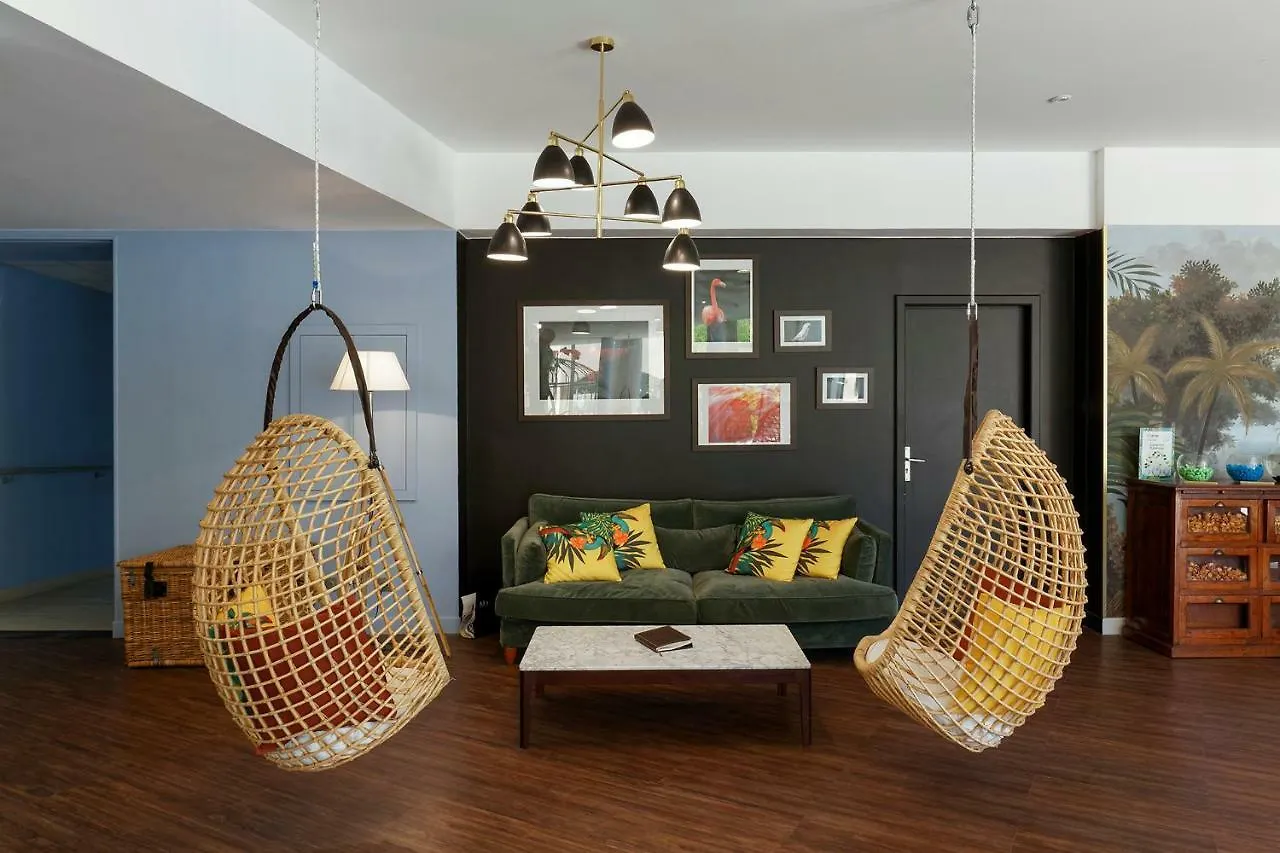 Hotel Birdy By Happyculture Aix-en-Provence 4*,